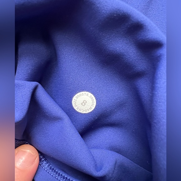 Lululemon fast and free capri leggings, in excellent condition, size 8. - Picture 3 of 4